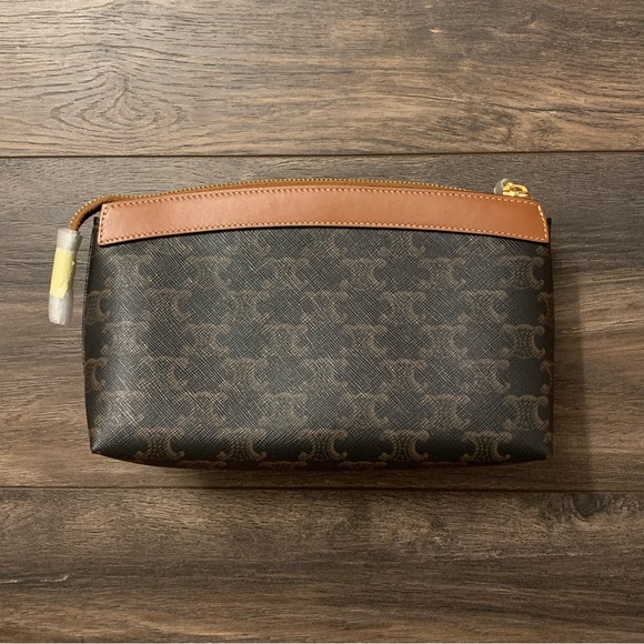 ❌SOLD❌ Celine Medium Zipped Cosmetic Pouch in Triomphe Canvas and Calfskin Tan - Picture 4 of 12